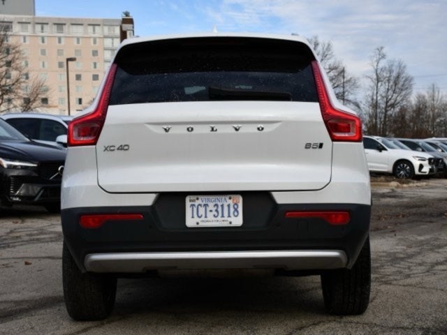 2025 Volvo XC40 B5 Core