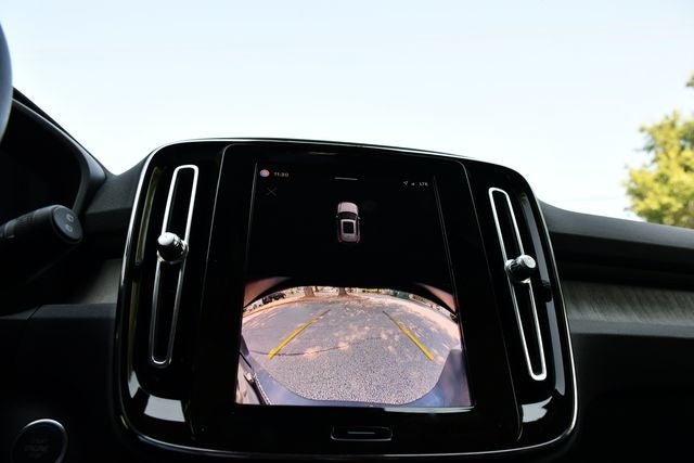 2024 Volvo XC40 B5 Core