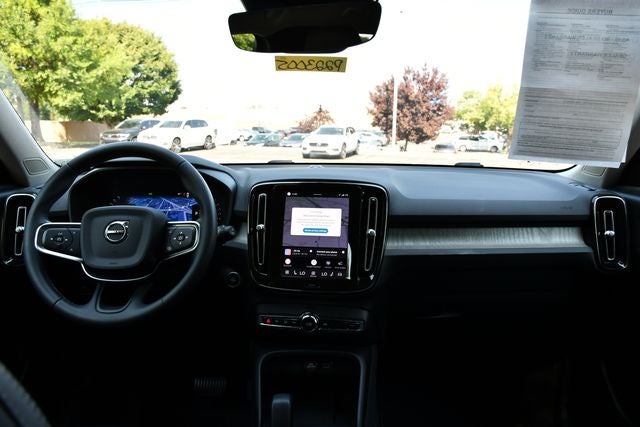 2024 Volvo XC40 B5 Core