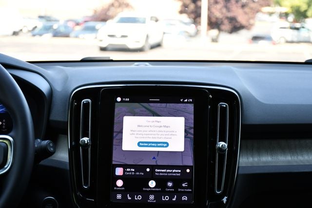 2024 Volvo XC40 B5 Core