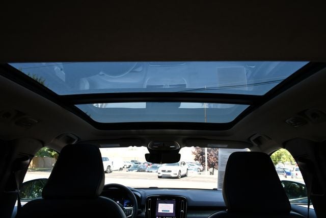 2024 Volvo XC40 B5 Core