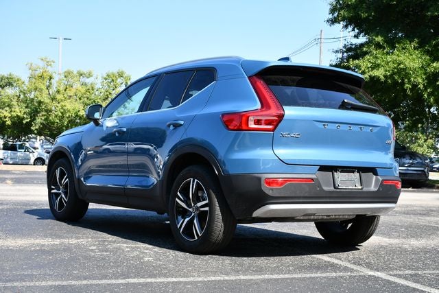 2024 Volvo XC40 B5 Core