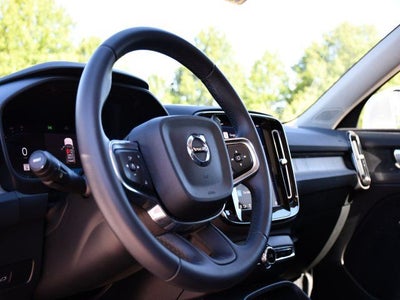 2023 Volvo XC40 B5 Plus Bright Theme