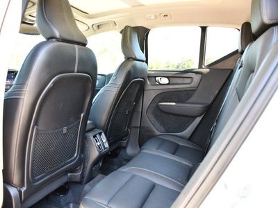 2023 Volvo XC40 B5 Plus Bright Theme