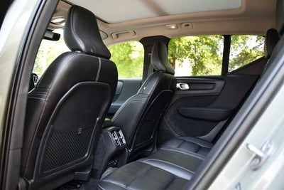 2023 Volvo XC40 B5 Plus Bright Theme