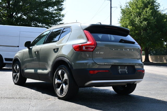 2023 Volvo XC40 B5 Plus Bright Theme