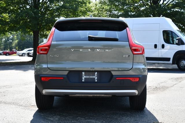 2023 Volvo XC40 B5 Plus Bright Theme