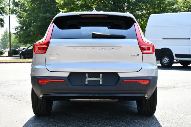 2023 Volvo XC40 B5 Plus Dark Theme