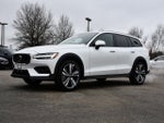 2025 Volvo V60 Cross Country B5 Plus