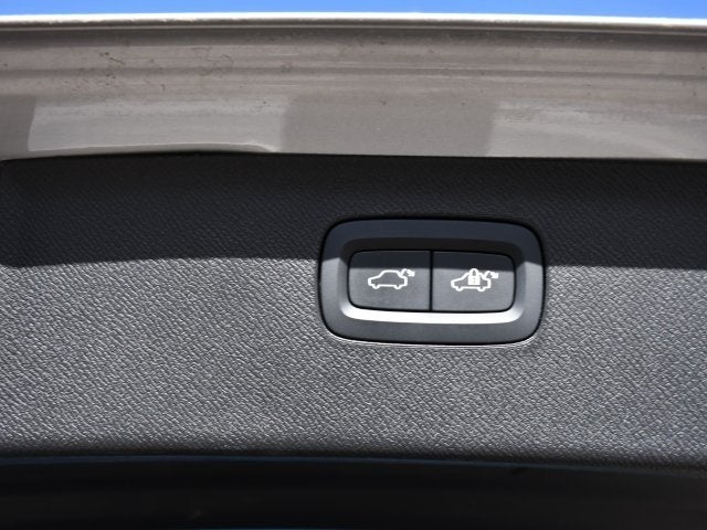 2025 Volvo XC90 B5 Plus 2025.5