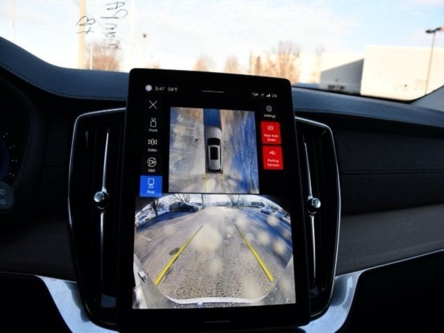 2025 Volvo XC90 B5 Plus 2025.5