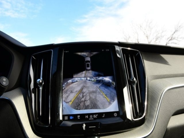 2025 Volvo XC60 B5 Plus