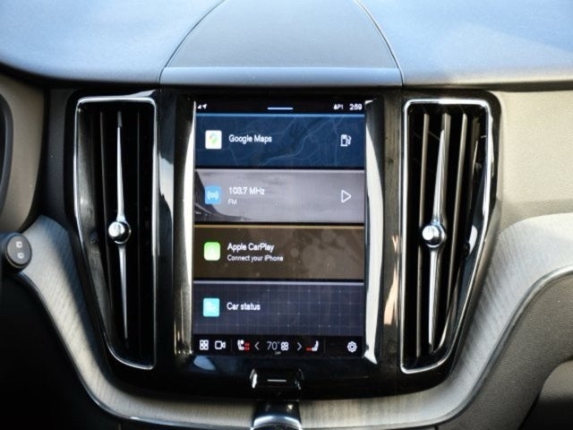 2025 Volvo XC60 B5 Plus