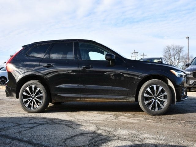 2025 Volvo XC60 B5 Plus