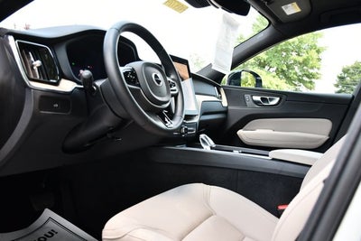 2026 Volvo XC60 B5 Plus
