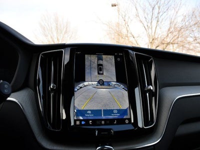 2025 Volvo XC60 B5 Plus