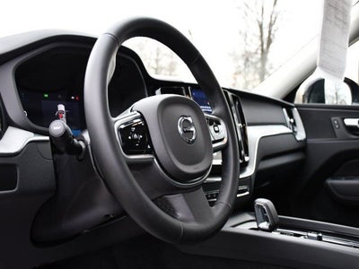 2025 Volvo XC60 B5 Plus