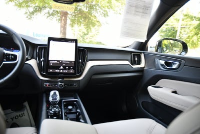 2026 Volvo XC60 B5 Plus