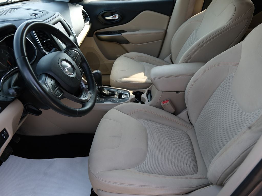 2019 Jeep Cherokee Latitude