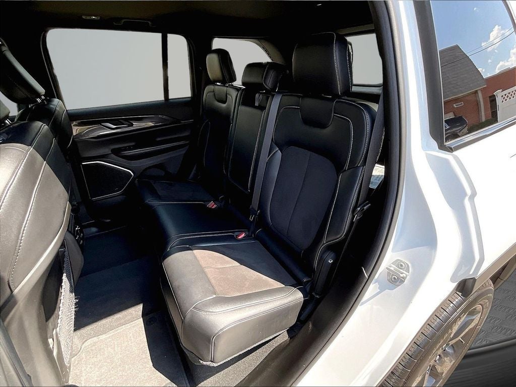 2022 Jeep Grand Cherokee Altitude