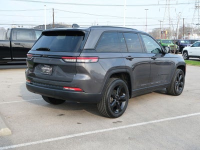 2022 Jeep Grand Cherokee Altitude