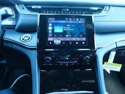 2025 Jeep Grand Cherokee Laredo X