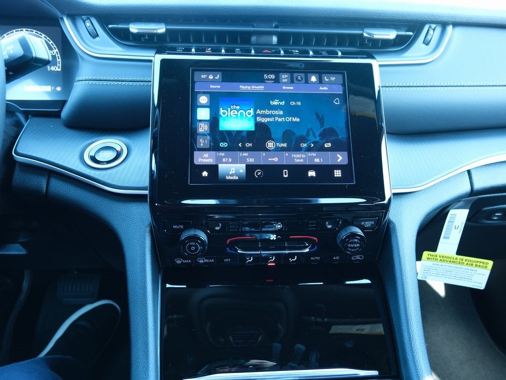 2025 Jeep Grand Cherokee Laredo X