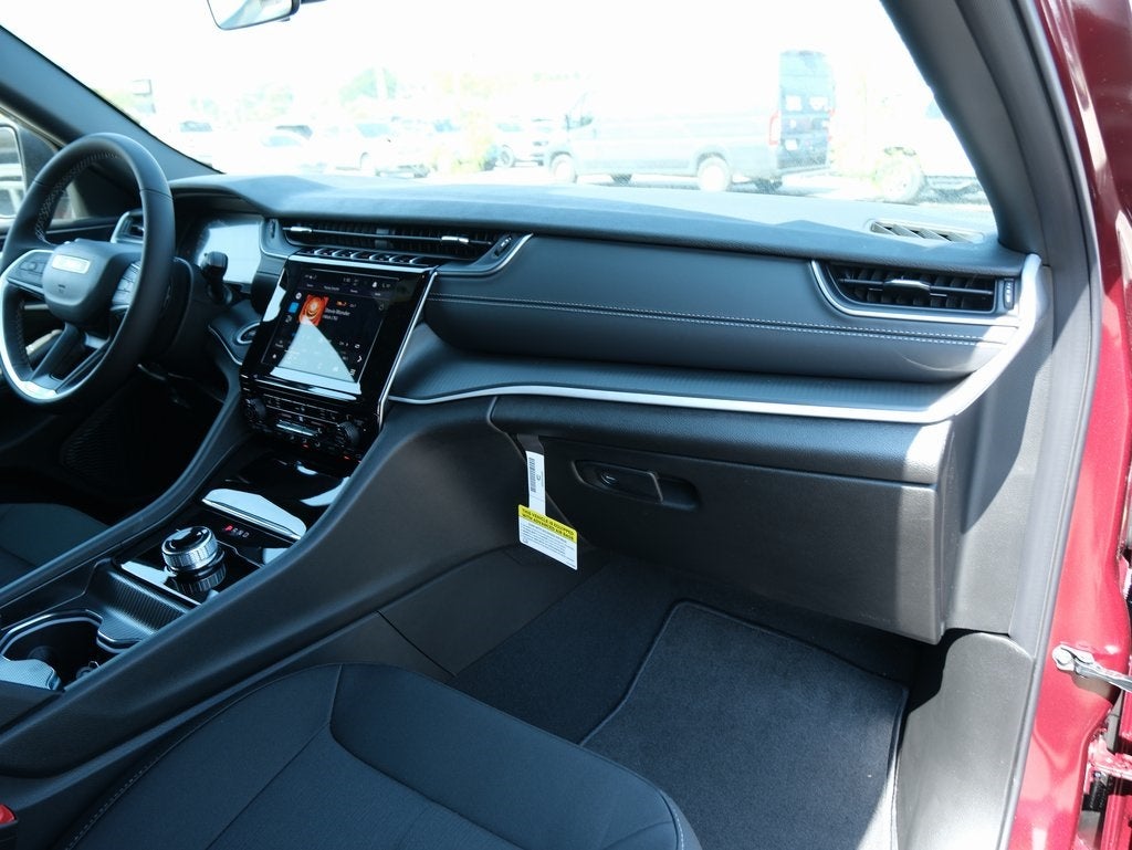 2025 Jeep Grand Cherokee Laredo X