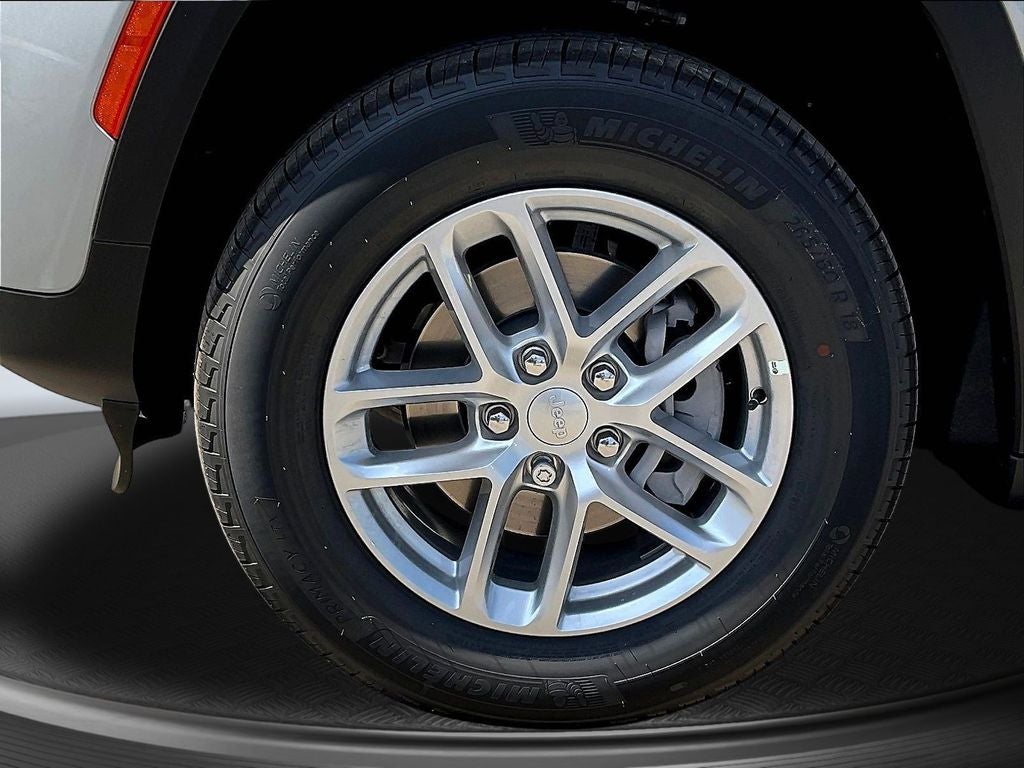 2026 Jeep Grand Cherokee Laredo X