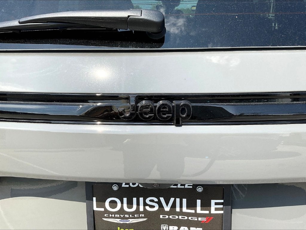 2027 Jeep Grand Cherokee Altitude