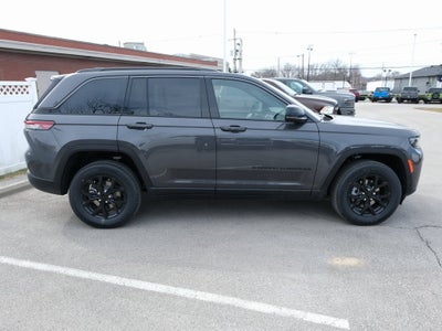 2026 Jeep Grand Cherokee Laredo Altitude