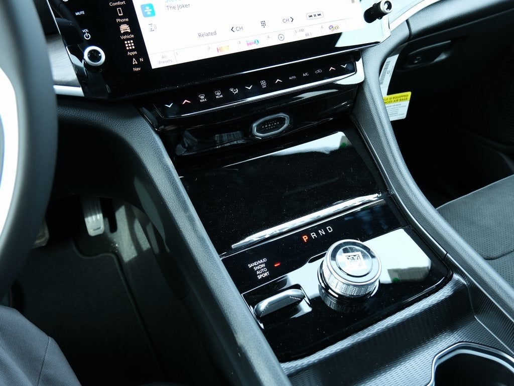 2026 Jeep Grand Cherokee Laredo Altitude