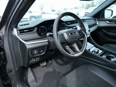 2026 Jeep Grand Cherokee Laredo Altitude