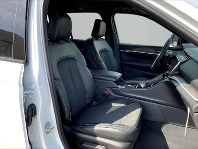 2027 Jeep Grand Cherokee Altitude