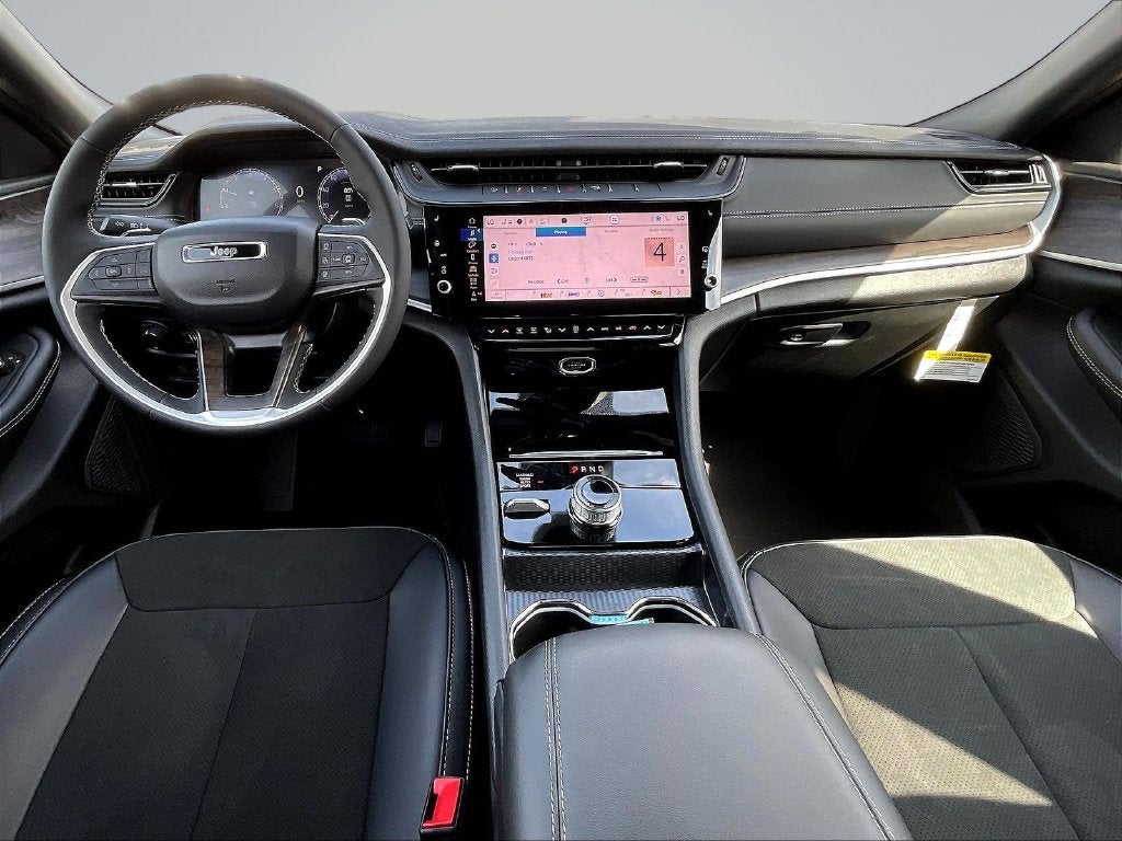 2027 Jeep Grand Cherokee Altitude