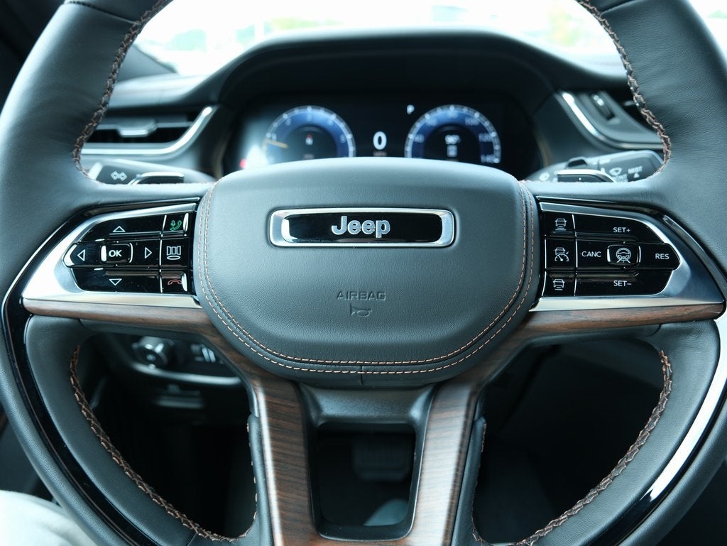 2025 Jeep Grand Cherokee Summit