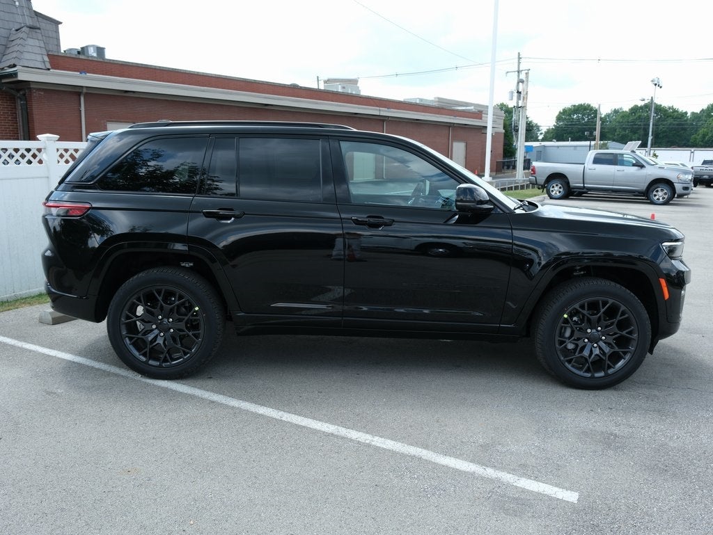 2025 Jeep Grand Cherokee Summit