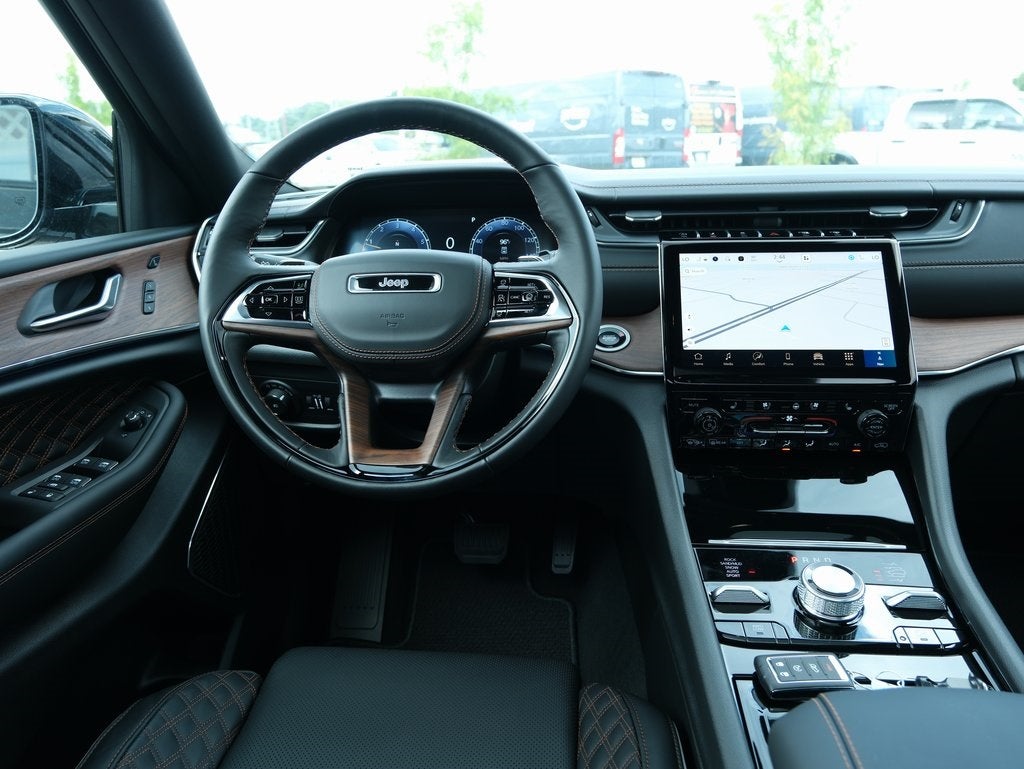 2025 Jeep Grand Cherokee Summit