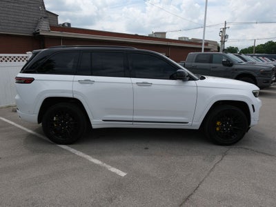2023 Jeep Grand Cherokee Summit
