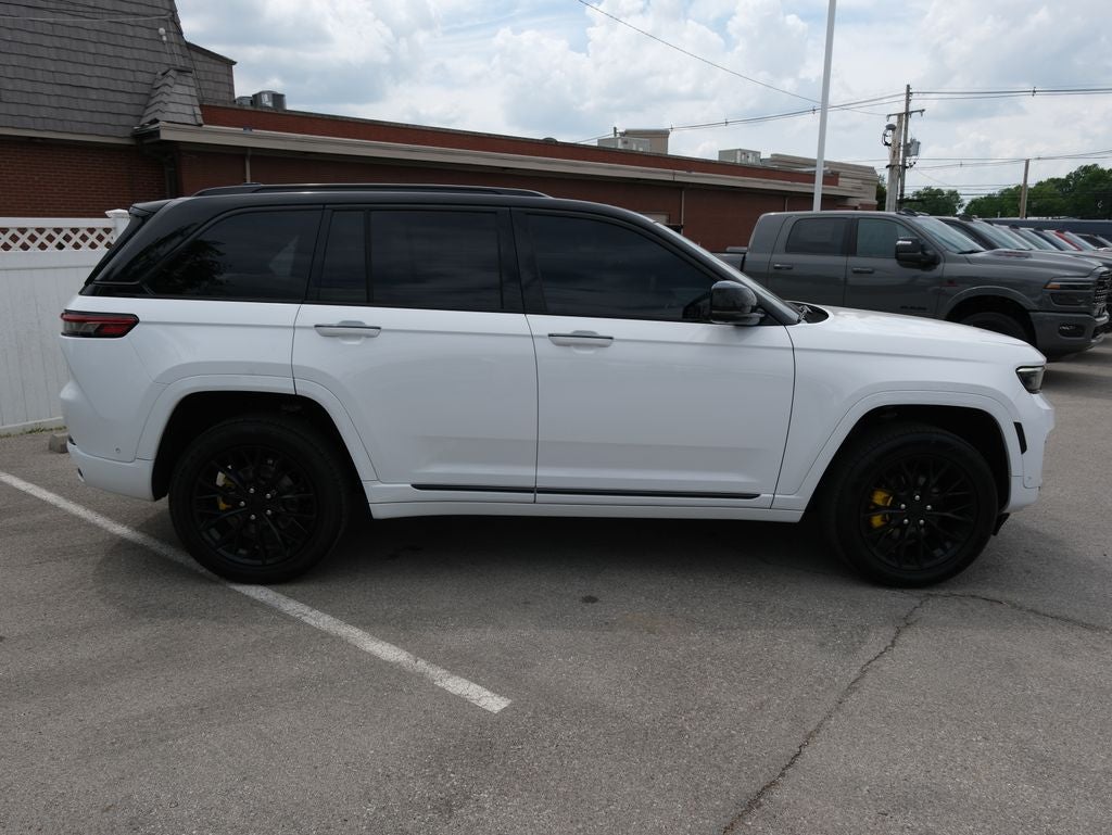 2023 Jeep Grand Cherokee Summit