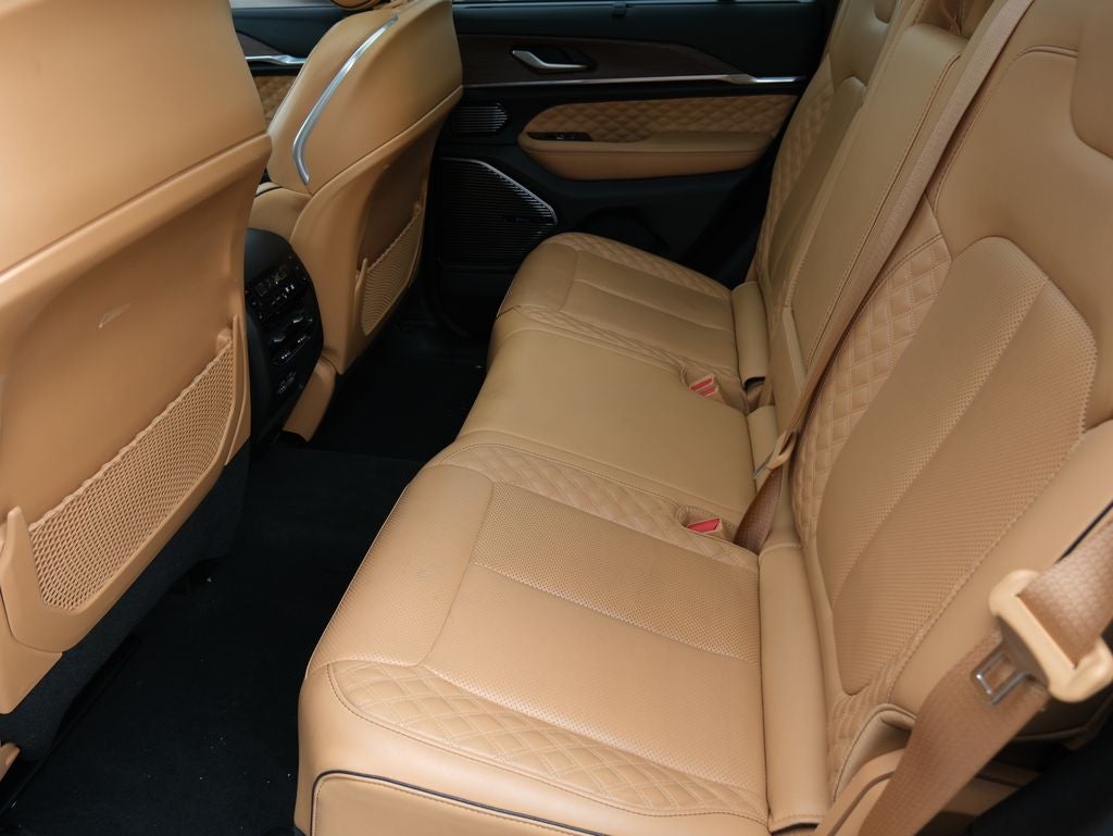 2023 Jeep Grand Cherokee Summit