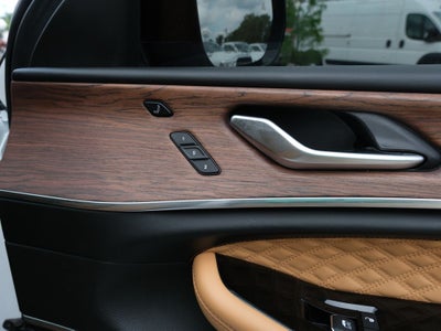 2023 Jeep Grand Cherokee Summit
