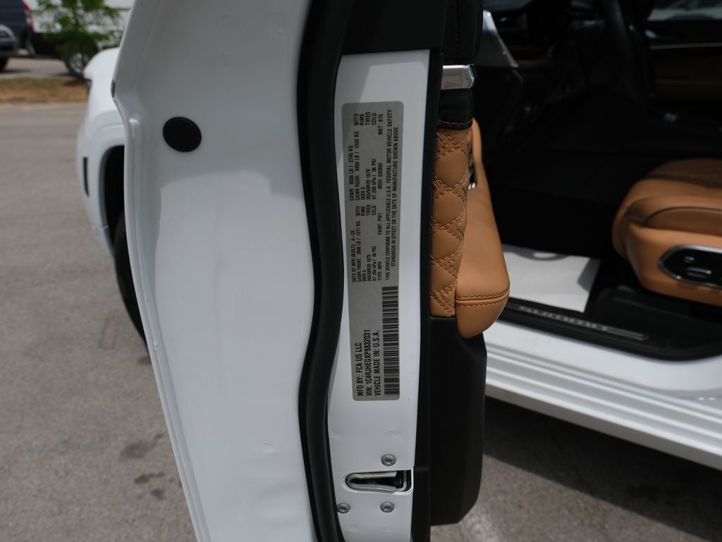 2023 Jeep Grand Cherokee Summit