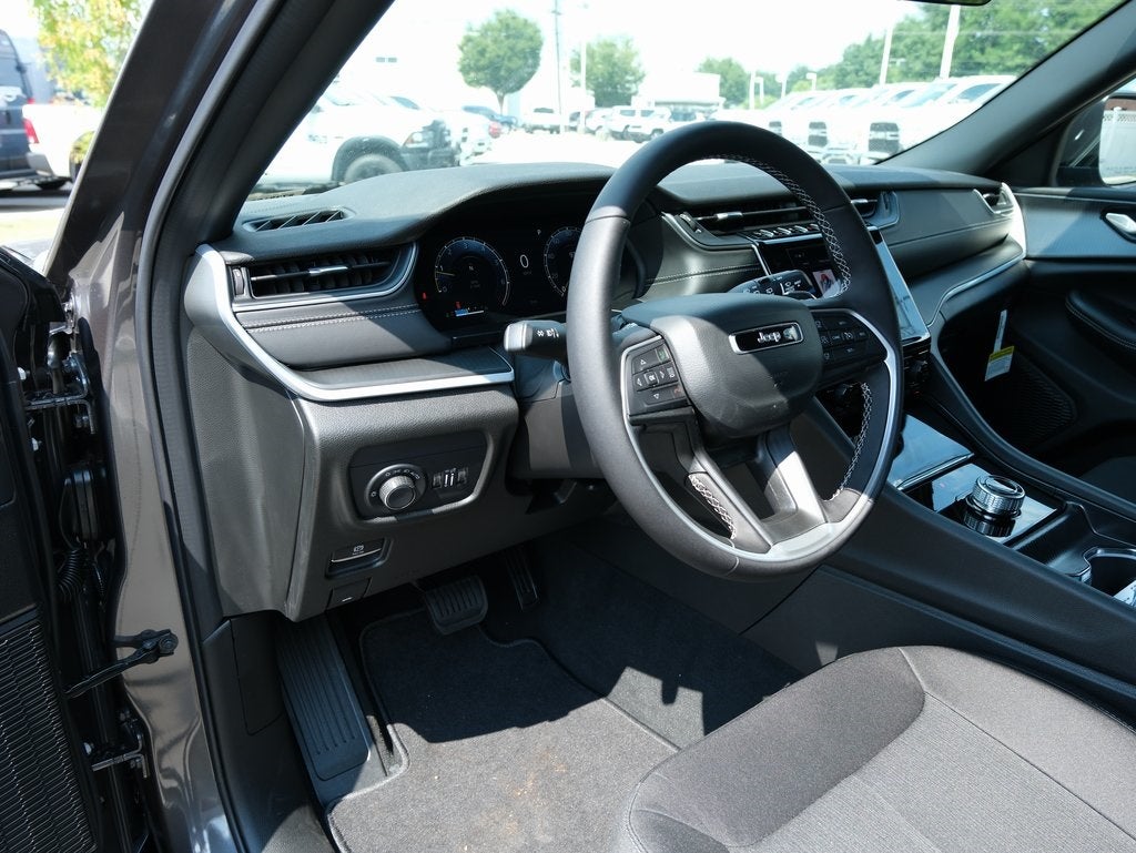 2025 Jeep Grand Cherokee L Laredo X