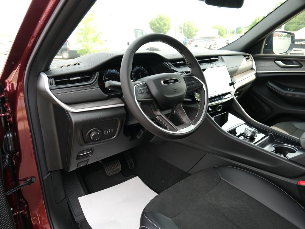 2026 Jeep Grand Cherokee L Laredo