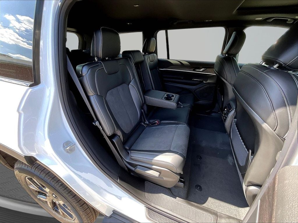 2026 Jeep Grand Cherokee L Altitude