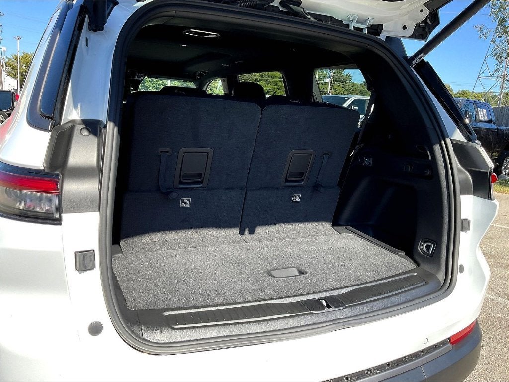 2027 Jeep Grand Cherokee L Limited Altitude