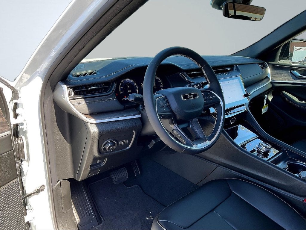 2027 Jeep Grand Cherokee L Limited Altitude