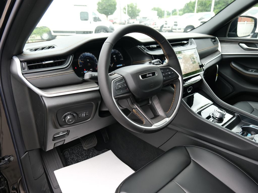 2026 Jeep Grand Cherokee L 85th Anniversary Edition