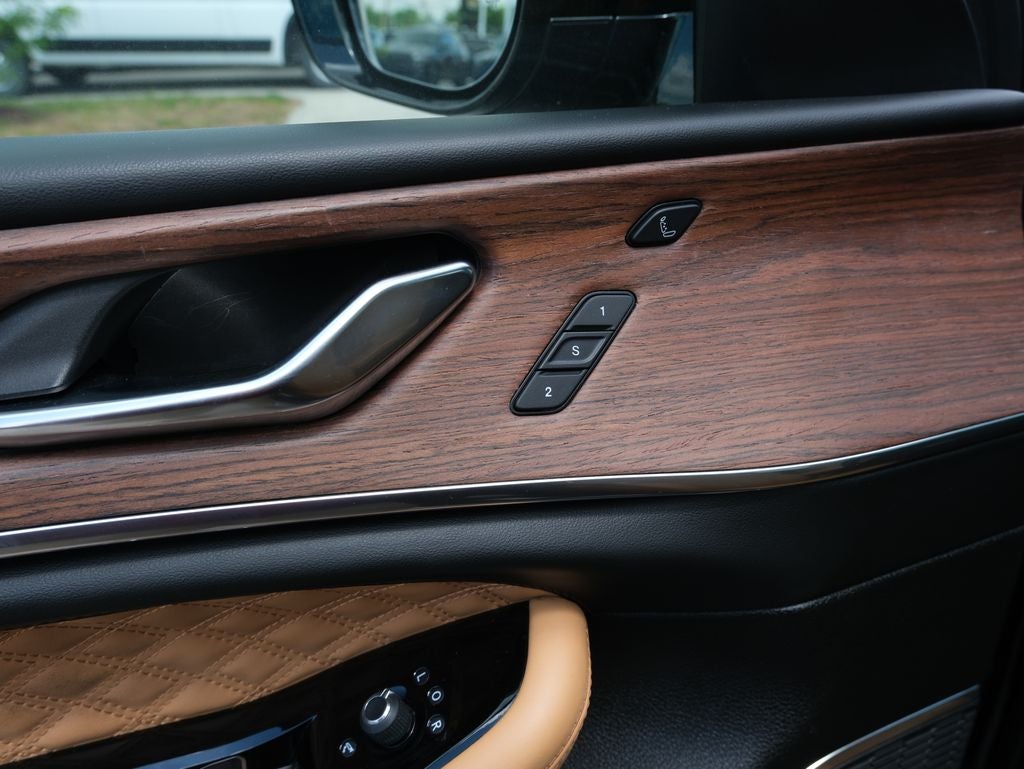 2024 Jeep Grand Cherokee L Summit